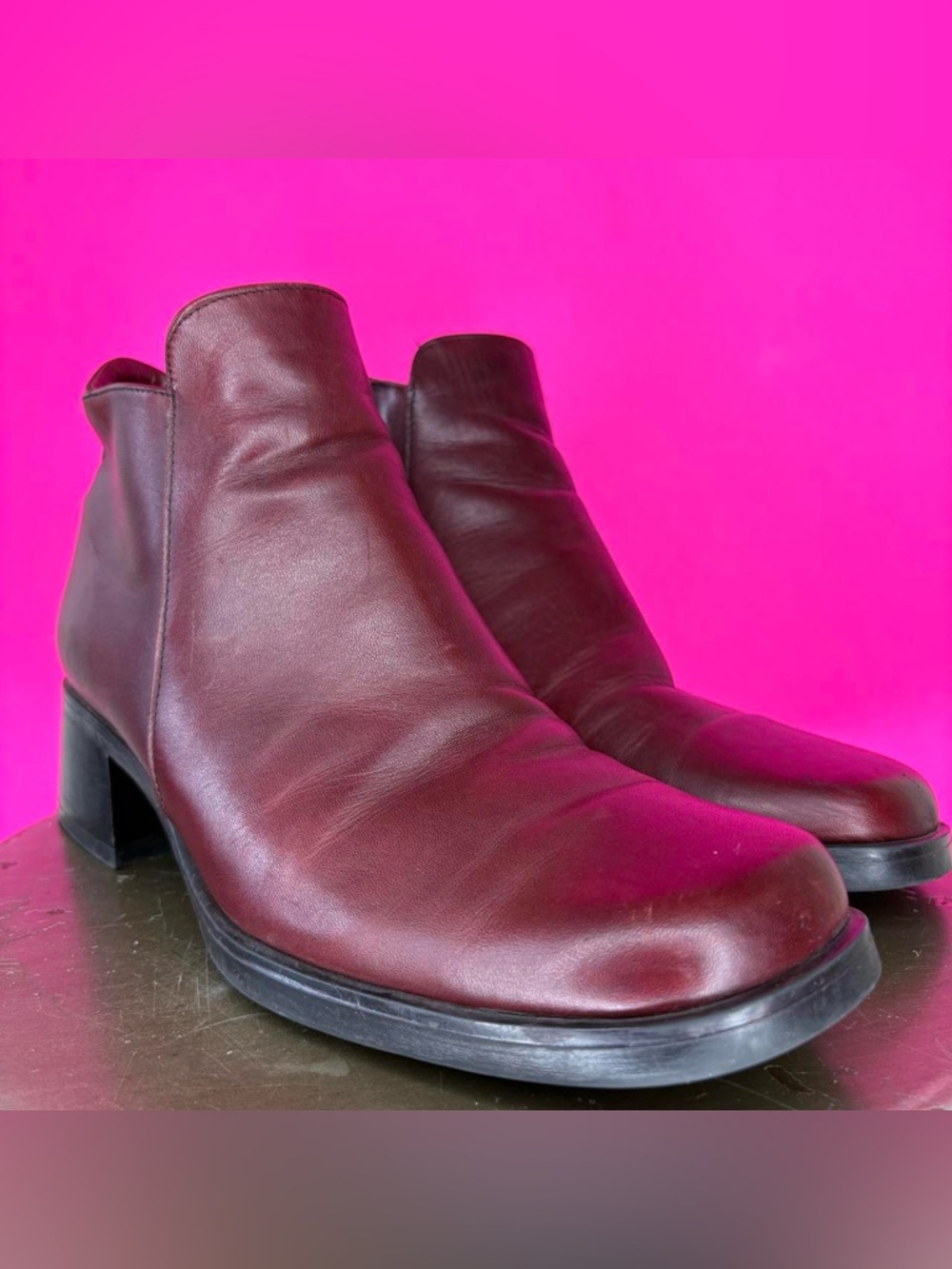Santana Canada Red Leather Square Toe Heeled Ankle Boot US 8.5